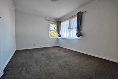 Photo of property in 20 Minaret Drive, Bucklands Beach, Auckland, 2014