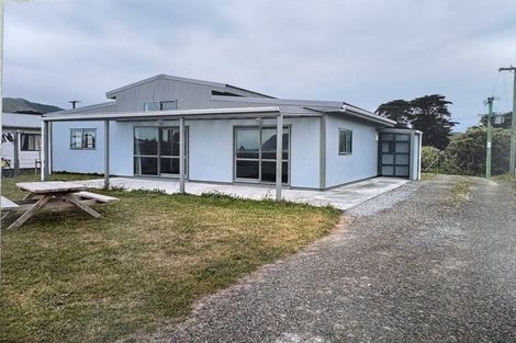 Photo of property in 15 Hauiti Road, Tolaga Bay, 4077