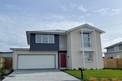 Photo of property in 20 Onekura Street, Red Beach, 0932