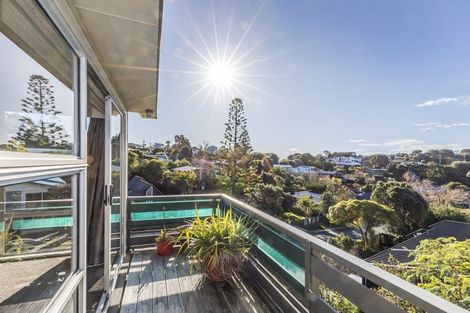 Photo of property in 5a Oak Avenue, Paremata, Porirua, 5024