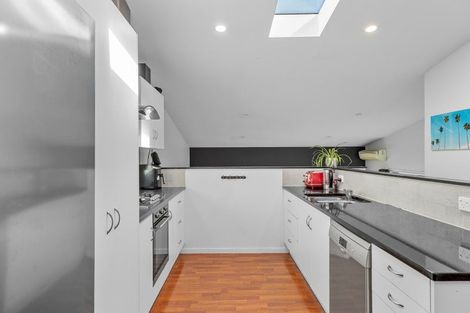 Photo of property in 14b Mckerrow Place, Sunshine Bay, Queenstown, 9300
