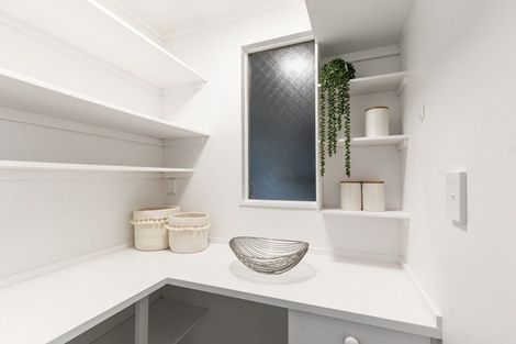 Photo of property in 176 Queens Drive, Lyall Bay, Wellington, 6022