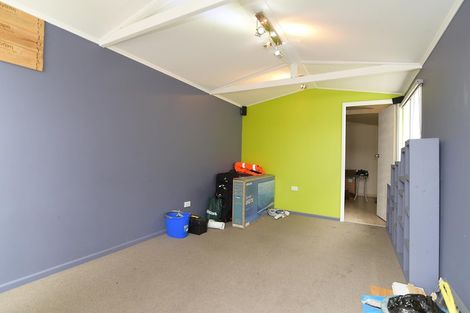 Photo of property in 2/2 Lee Road, Taradale, Napier, 4112