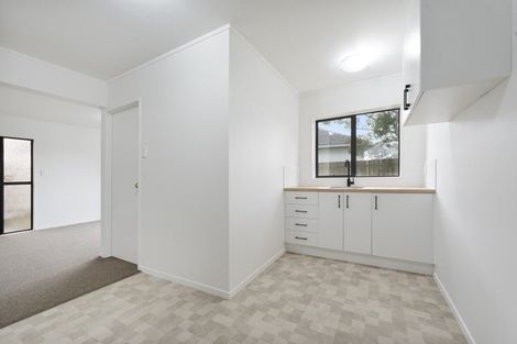 Photo of property in 4229 Great North Road, Glendene, Auckland, 0602