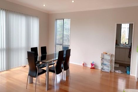 Photo of property in 14 Kilear Close, Pinehill, Auckland, 0632