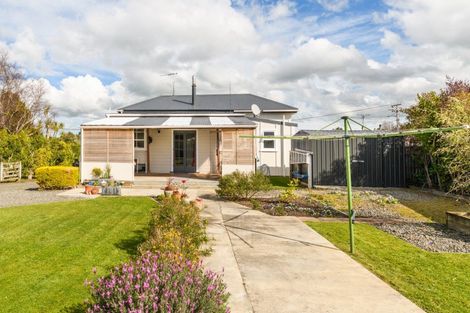 Photo of property in 8 Toia Street, Marton, 4710