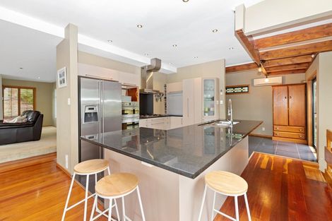 Photo of property in 44 Paturoa Road, Titirangi, Auckland, 0604
