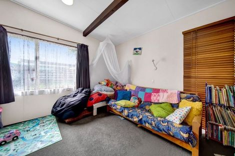 Photo of property in 3a Julian Place, Westown, New Plymouth, 4310
