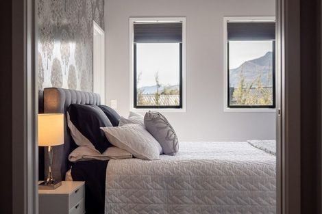 Photo of property in 27 Pendeen Crescent, Jacks Point, Queenstown, 9371