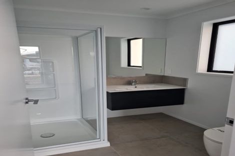Photo of property in 8 Empire Crescent, Papamoa, 3118