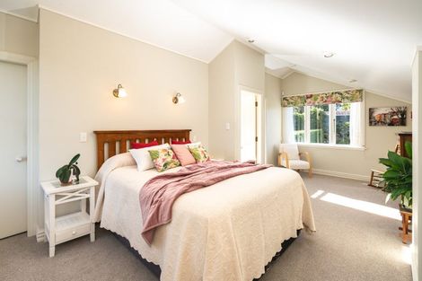 Photo of property in 13 West Road, Northland, Wellington, 6012