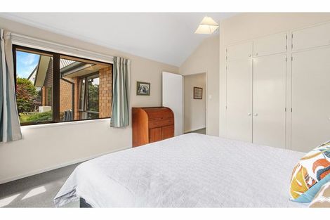 Photo of property in 35 Glenburn Place, Avonhead, Christchurch, 8042