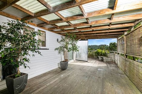 Photo of property in 14 Roick Parade, Glen Eden, Auckland, 0602