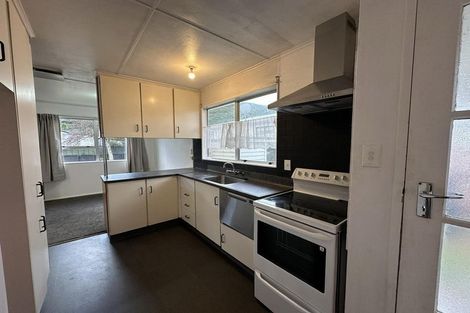 Photo of property in 2 Wyoming Grove, Totara Park, Upper Hutt, 5018