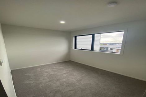 Photo of property in 6 Paina Crescent, Massey, Auckland, 0614