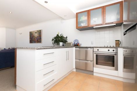 Photo of property in 309/178 Marine Parade, Mount Maunganui, 3116