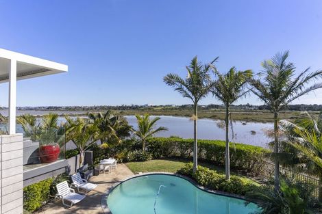 Photo of property in 53 Walter Street, Hauraki, Auckland, 0622