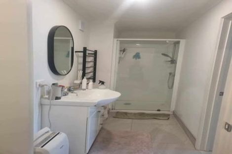 Photo of property in 1/104 Hillside Road, Glenfield, Auckland, 0627