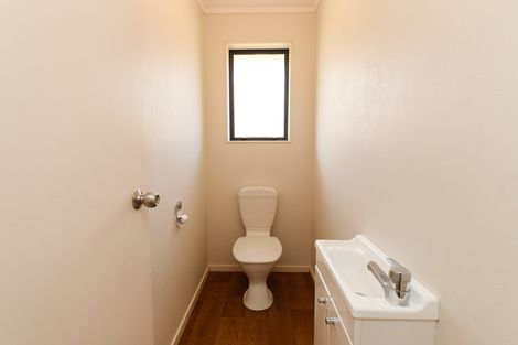 Photo of property in 77 Parnell Heights, Kelvin Grove, Palmerston North, 4414
