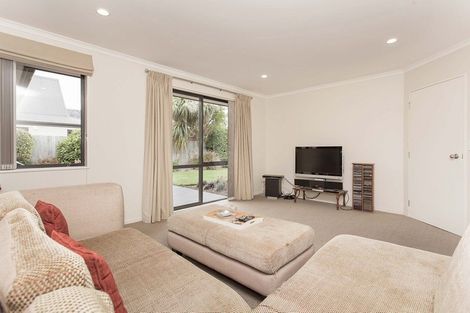 Photo of property in 11 Parkside Crescent, Northwood, Christchurch, 8051
