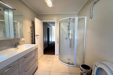 Photo of property in 64 Patons Road, Howick, Auckland, 2014