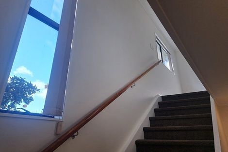 Photo of property in 26 Oakmont Place, Wattle Downs, Auckland, 2103