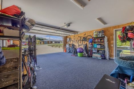 Photo of property in 63 Minaret Ridge, Wanaka, 9305
