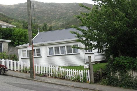 Photo of property in 42 Voelas Road, Lyttelton, 8082
