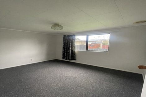 Photo of property in 17 Glen Close, Glen Eden, Auckland, 0602