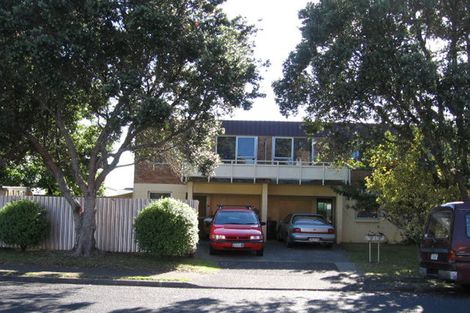Photo of property in 2/5 Glen Road, Browns Bay, Auckland, 0630