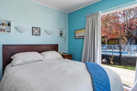 Photo of property in 11 Arosa Place, Forrest Hill, Auckland, 0620