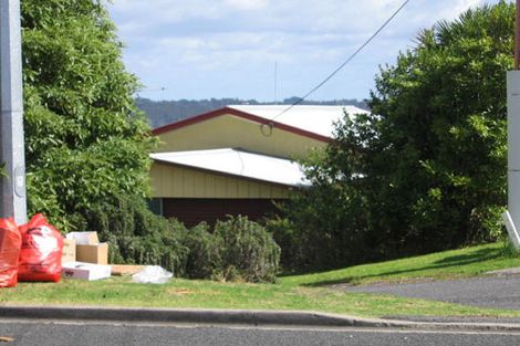 Photo of property in 1/130 Sunset Road, Unsworth Heights, Auckland, 0632