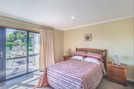 Photo of property in 40 Manakau Heights Drive, Manakau, Otaki, 5583