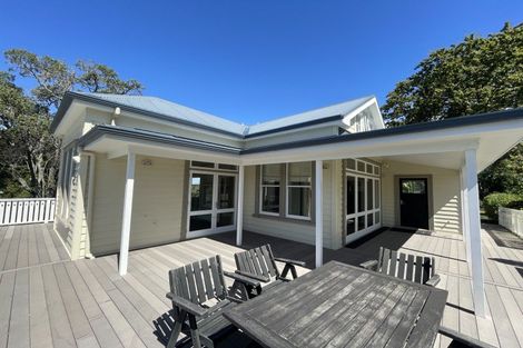 Photo of property in 212 Lake Road, Northcote, Auckland, 0627
