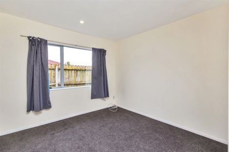 Photo of property in 9 Maadi Place, Papakura, 2110