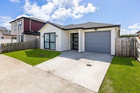 Photo of property in 10 Survila Street, Takanini, 2110