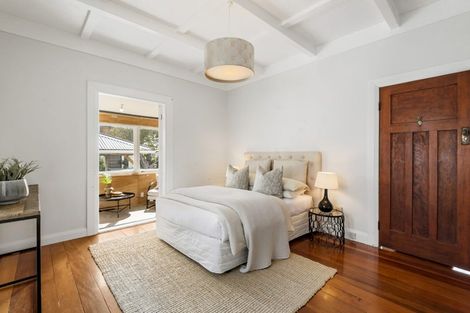 Photo of property in 72 Eversleigh Road, Belmont, Auckland, 0622