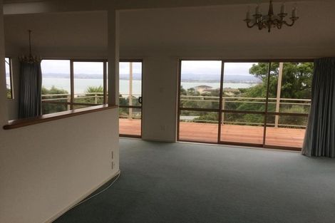 Photo of property in 17 Sea Vista Avenue, Beach Haven, Auckland, 0626