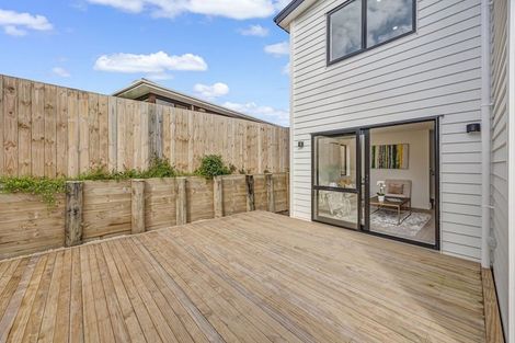 Photo of property in 49 Vera Road, Te Atatu South, Auckland, 0610