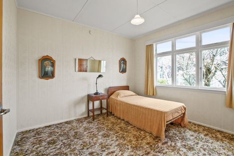 Photo of property in 2 Tupoki Street, Glen Avon, New Plymouth, 4312