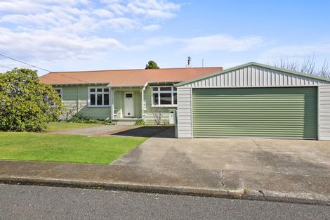 Photo of property in 2 Tupoki Street, Glen Avon, New Plymouth, 4312
