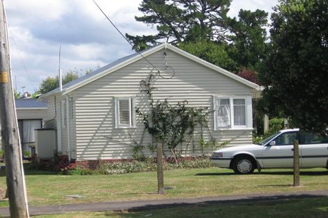 Photo of property in 48 Queen Mary Avenue, New Lynn, Auckland, 0600