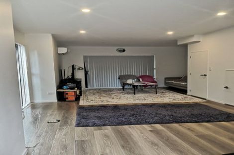 Photo of property in 9b Poruru Close, Papakura, 2110