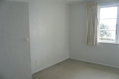Photo of property in 8 Nutsey Avenue, Northcote, Auckland, 0627