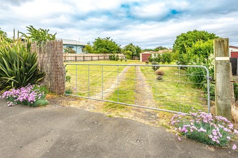 Photo of property in 169 Egmont Street, Patea, 4520