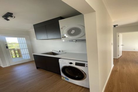 Photo of property in 22 Edgeworth Road, Glenfield, Auckland, 0629