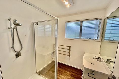 Photo of property in 27 Hillcrest Road, Hatfields Beach, Orewa, 0931