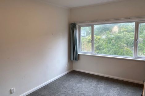 Photo of property in 28 Curtis Street, Northland, Wellington, 6012
