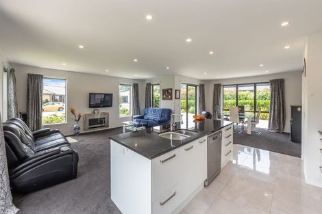 Photo of property in 16 Broomleigh Drive, Rolleston, 7615