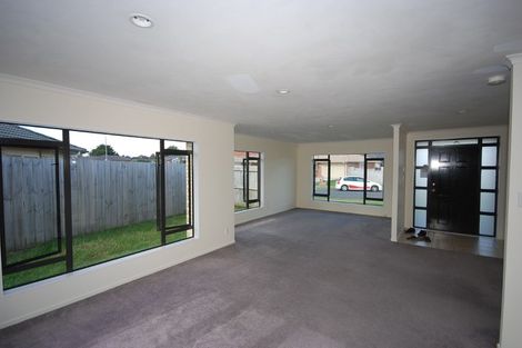 Photo of property in 3 Maadi Place, Papakura, 2110